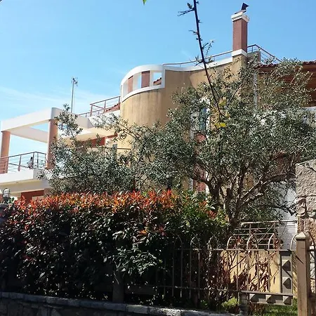 Demy Villa *